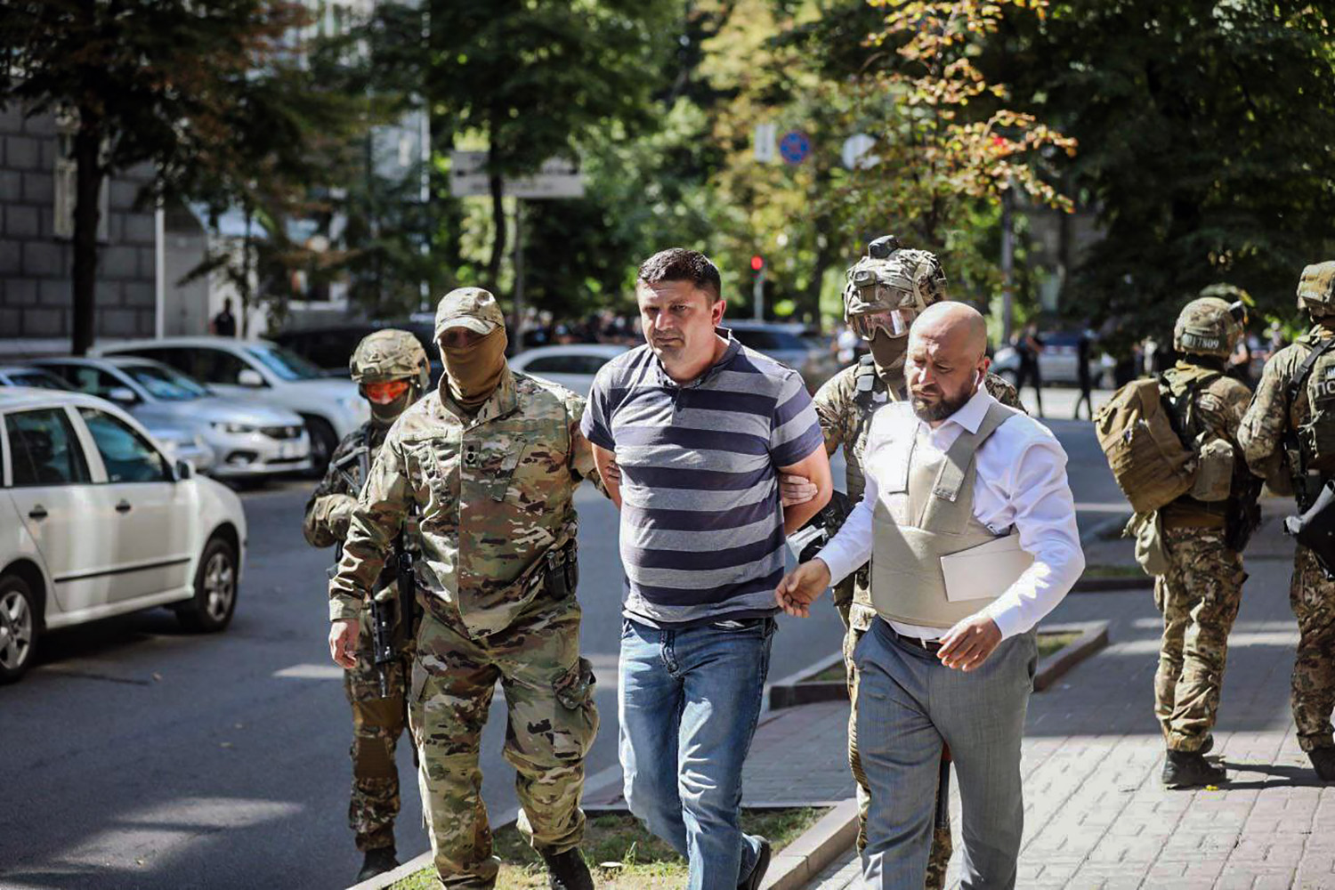 «Володю довела бюрократія»